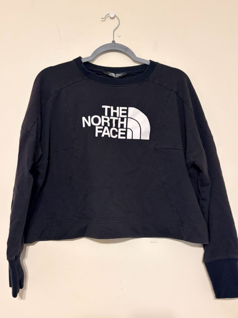 Women's The North Face Train N Logo‎ Crop Pullover Black White Size Medium